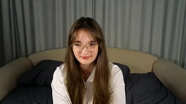 vivyboo111 online show from September 19, 8:30 pm