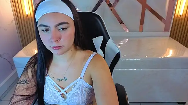 scarlett smith tp online show from September 30, 1:06 pm