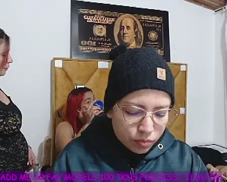 LITTLEKITTY19 online show from February 9, 1:02 pm