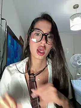 Julieta Duque online show from January 16, 3:35 am