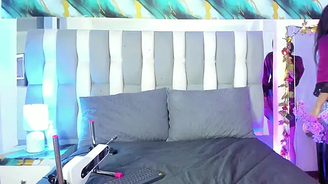 IsaDiiaz online show from December 23, 5:22 am