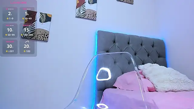 nayla cutewc online show from October 11, 7:46 am