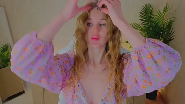 kianawhite online show from February 17, 9:52 am