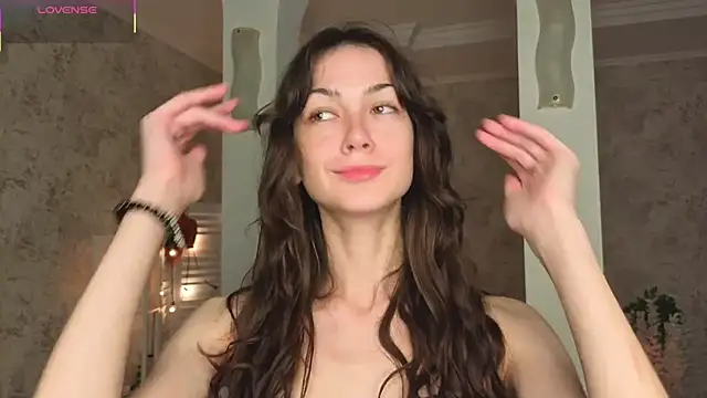 ReneeLippeatt online show from October 11, 8:33 pm