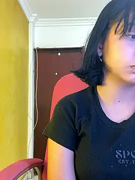 xoxo milk online show from January 9, 8:35 pm