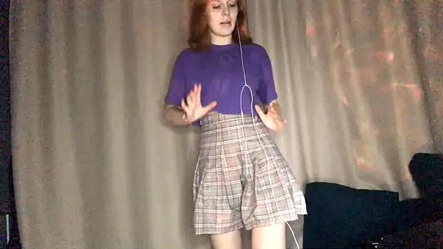 FoxLina online show from September 29, 8:03 pm