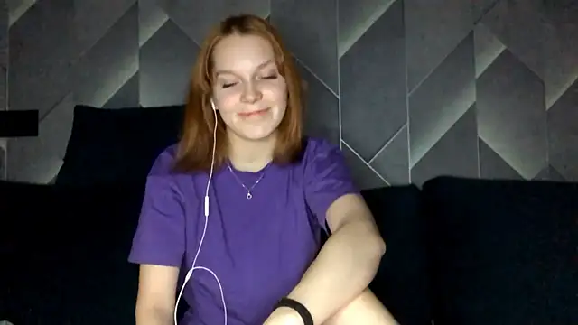 FoxLina online show from September 22, 8:51 pm