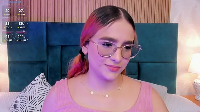 Amber kiss  online show from October 1, 7:08 pm