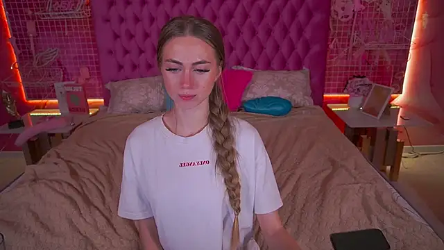 GoGoDream online show from November 29, 10:30 am