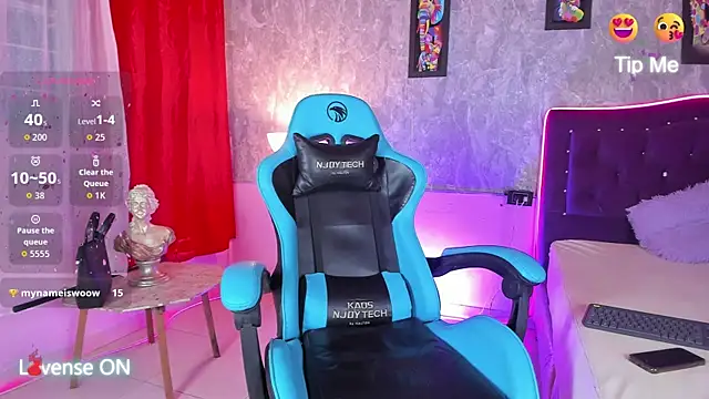 Lauren smiles online show from October 2, 11:32 pm