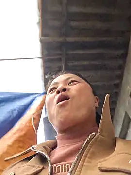 xuxulovezz online show from February 20, 7:32 am