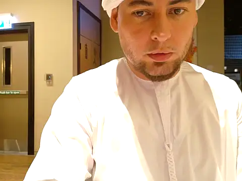 maximus888A online show from October 10, 9:31 pm