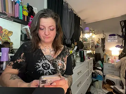 88heygirlhey88 online show from March 10, 7:56 am