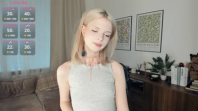 LaureMestler online show from November 11, 9:28 am