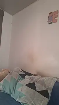 LondonHilton online show from March 2, 9:20 pm