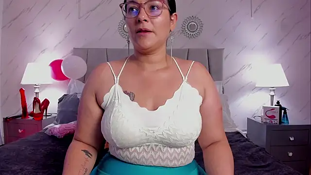 Michell Monet online show from January 15, 12:00 pm