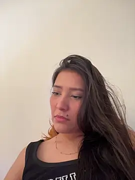 IsabellaJoness  online show from April 1, 6:05 pm