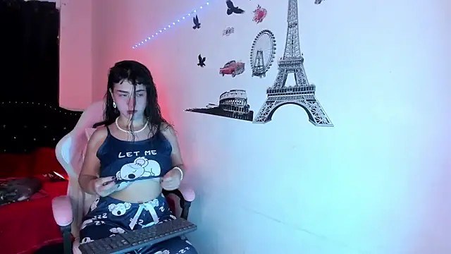 kitty  chs online show from June 1, 1:40 am