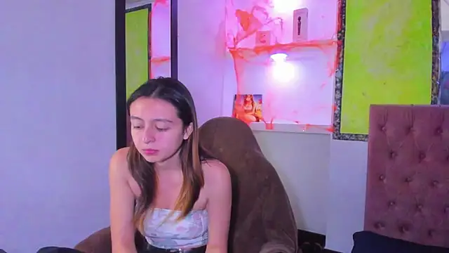 lala clark online show from November 3, 12:09 pm