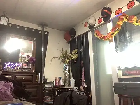 blondebarbiebae online show from March 26, 4:14 am