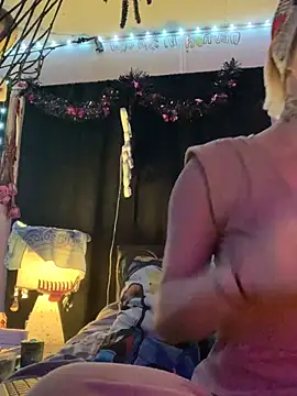blondebarbiebae online show from July 11, 3:39 am