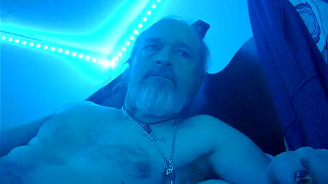 HippieDad333 online show from December 14, 7:47 am