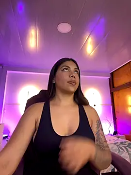 kloe28 online show from October 2, 3:44 am