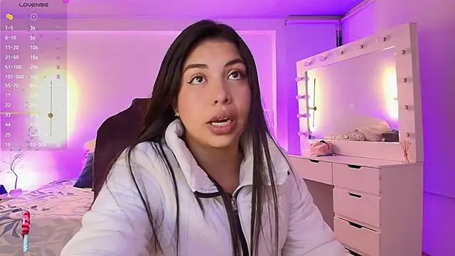 kloe28 online show from October 4, 3:45 am