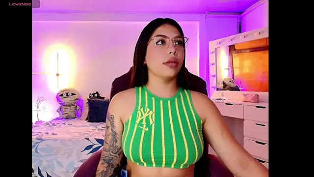 kloe28 online show from November 4, 4:06 am