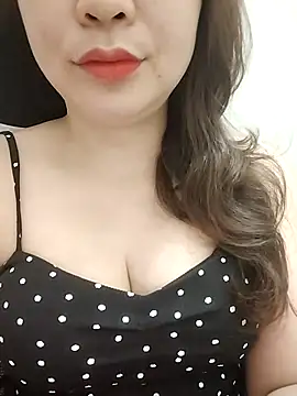 Girl Shy2000 online show from April 5, 9:36 pm