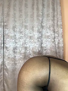 Caramel102004 online show from September 30, 10:58 pm