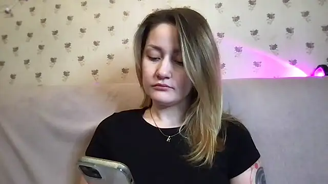 Veyriona online show from November 17, 6:41 pm
