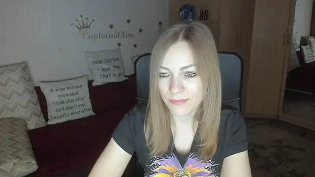 Tiffany Bates online show from December 4, 4:15 am