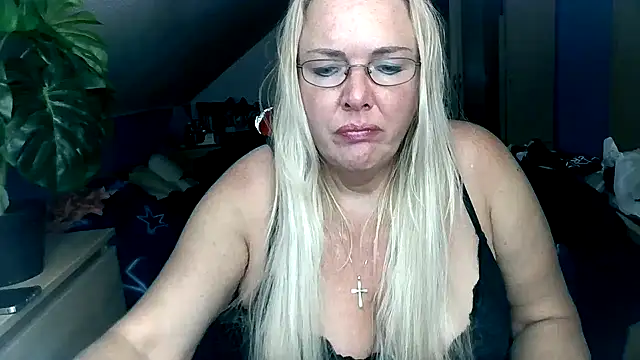 Sandy-Summer online show from October 20, 2:53 pm