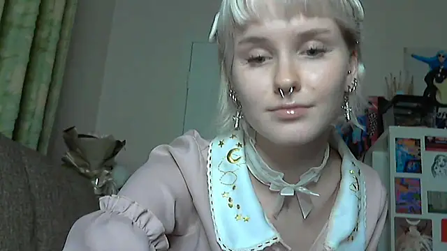 Paradoxy  online show from December 4, 9:15 pm