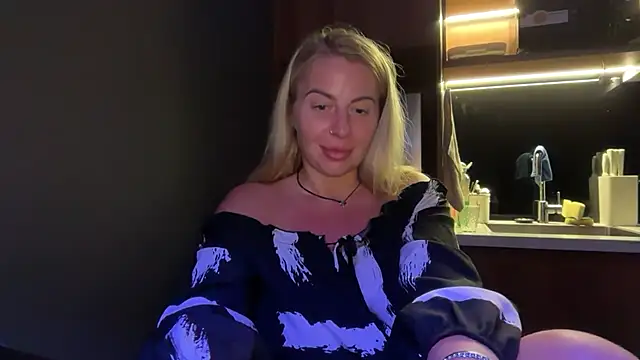 Miravynn online show from February 25, 7:12 pm