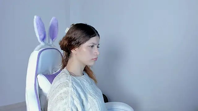 meridacute  online show from December 19, 11:19 pm