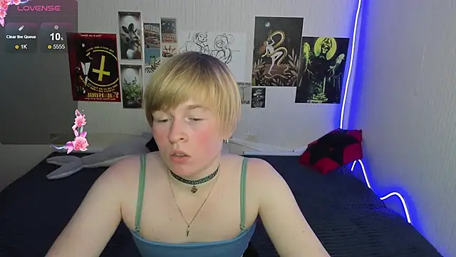 Cattie w  online show from December 17, 1:22 am