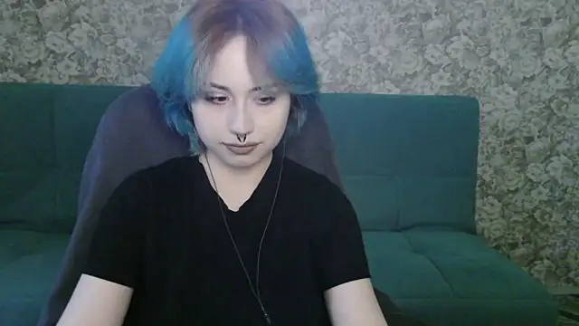 LeisaHopperstad online show from April 3, 2:26 pm