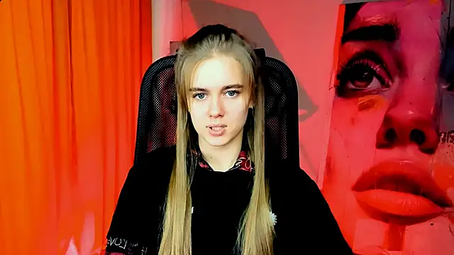 JuneWoods online show from March 23, 12:33 pm