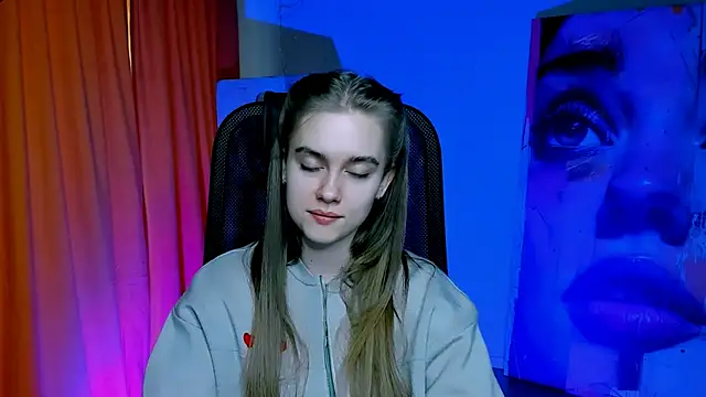 JuneWoods online show from March 18, 7:24 am