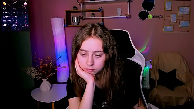 rebecca smile online show from November 7, 1:28 pm