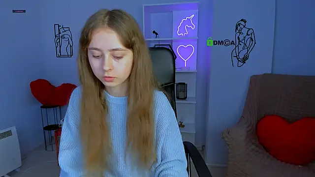 rebecca smile online show from October 13, 5:43 am