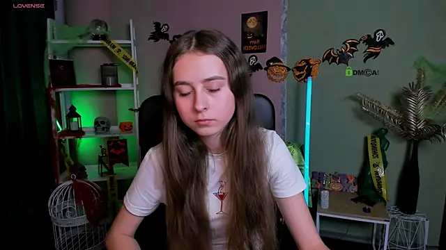 rebecca smile online show from October 29, 1:26 pm