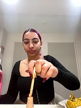 theladymonserrateshow online show from January 19, 11:50 am