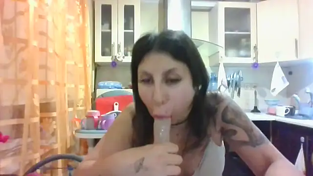 QueenMomyS online show from October 18, 8:43 pm