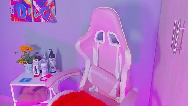 Athenea  fox online show from November 23, 11:34 am