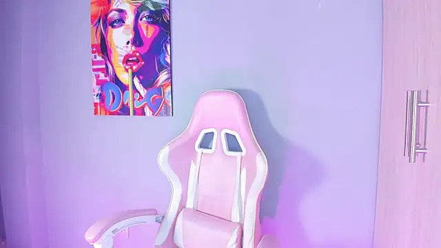 Athenea  fox online show from December 14, 11:38 am