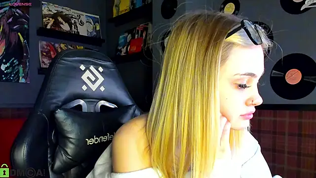 KarinaBroks online show from January 15, 10:32 am