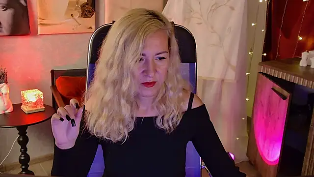 DonnaSmitth online show from July 1, 10:31 pm